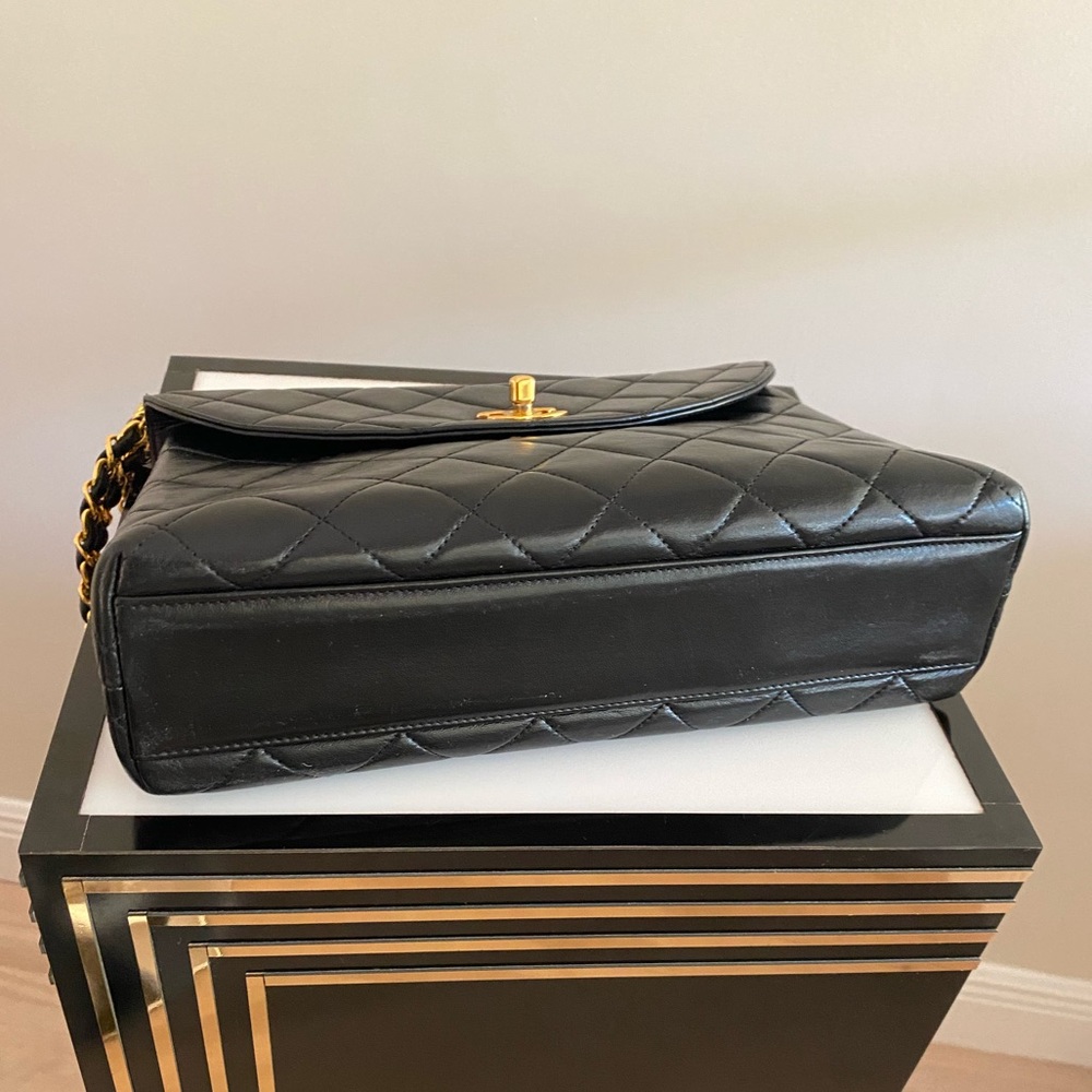 Super Rare Vintage 1994-1996 Chanel Medium Large Lambskin Flap Bag - Picture 11 of 12